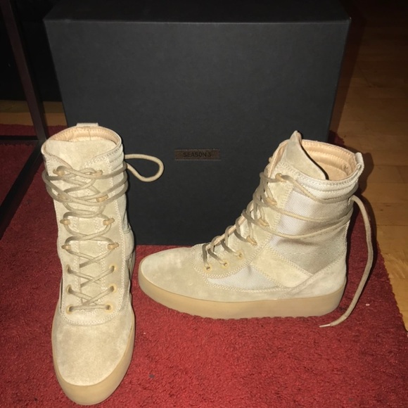 Yeezy Boots - Picture 2 of 2